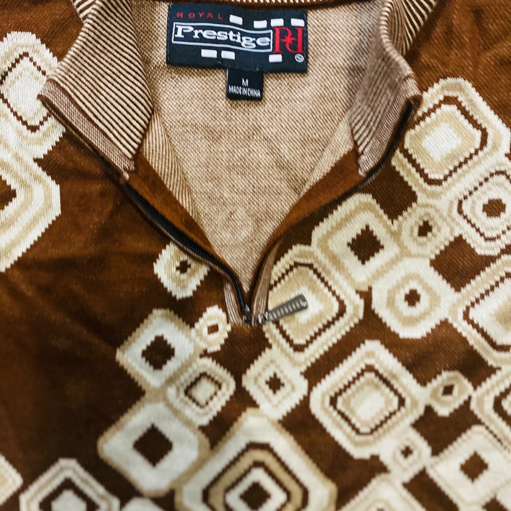 Sweater - Picture 4 of 4